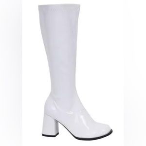 NEW white go-go women boots size 8 with stretch in calf